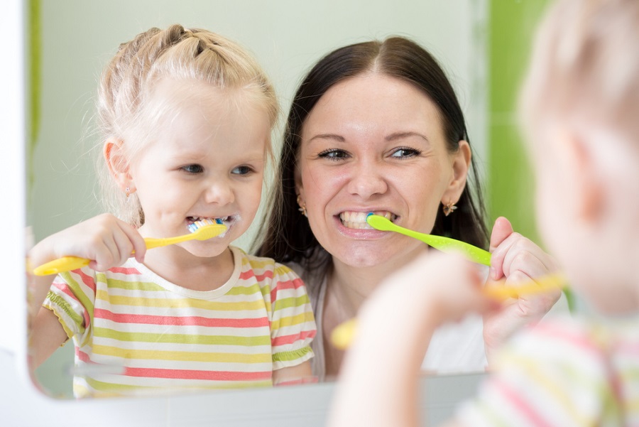 Otthoni fogápolással megőrizheti a fogak egészségét